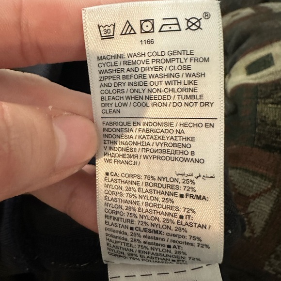 Athleta Black Venice High Rise Jogger in Size Large - Picture 15 of 15